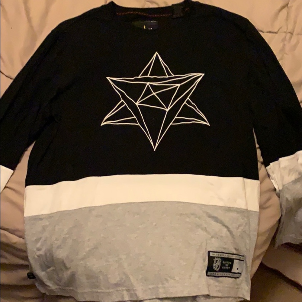 Hockey style long sleeve